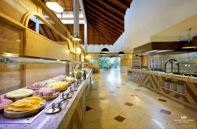 Grand Palladium Punta Cana Resort Spa restaurant internacional Behique